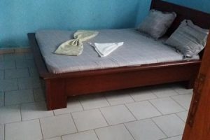 Chambre 1 lit 02 voyageurs N01 Kribi